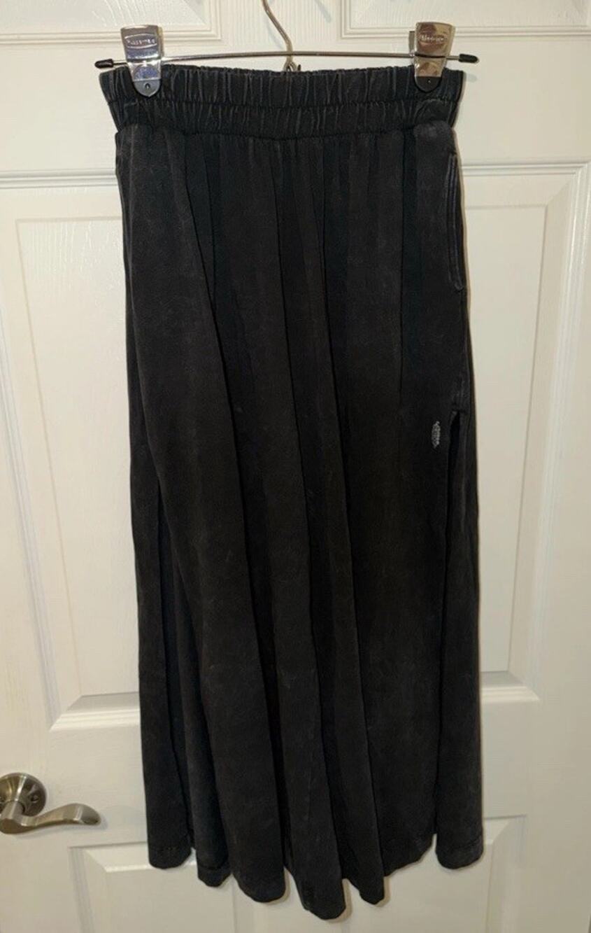 Free People FP Movement Hot Shot Black Slit Wide Leg Crop Pants Cotton Sz Small